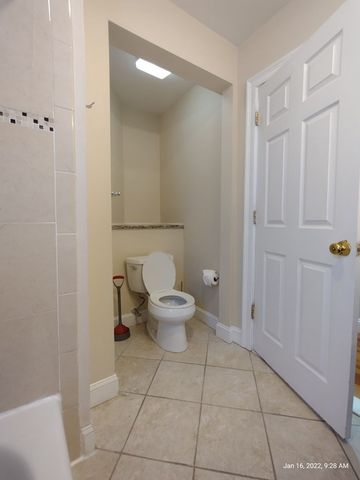 62 Washington Street 62, Wellesley, MA 02481