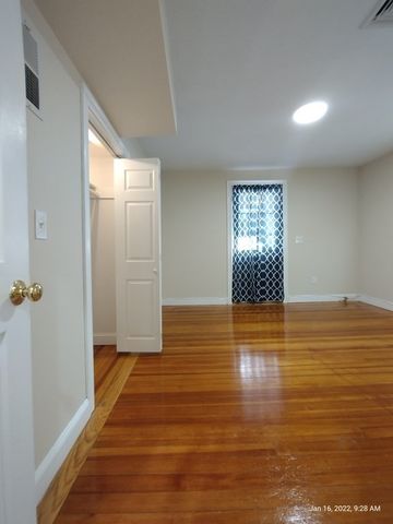 62 Washington Street 62, Wellesley, MA 02481