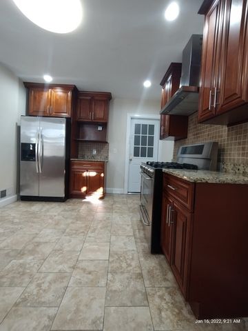 62 Washington Street 62, Wellesley, MA 02481