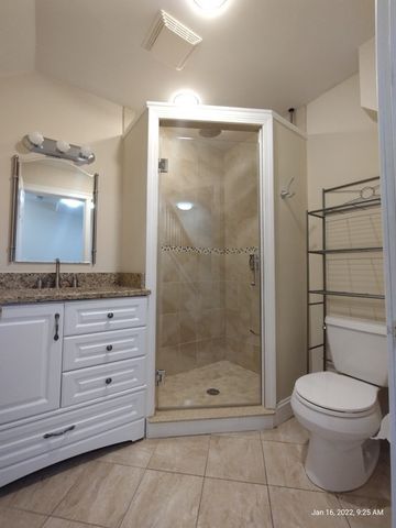 62 Washington Street 62, Wellesley, MA 02481