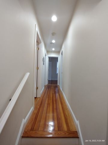 62 Washington Street 62, Wellesley, MA 02481