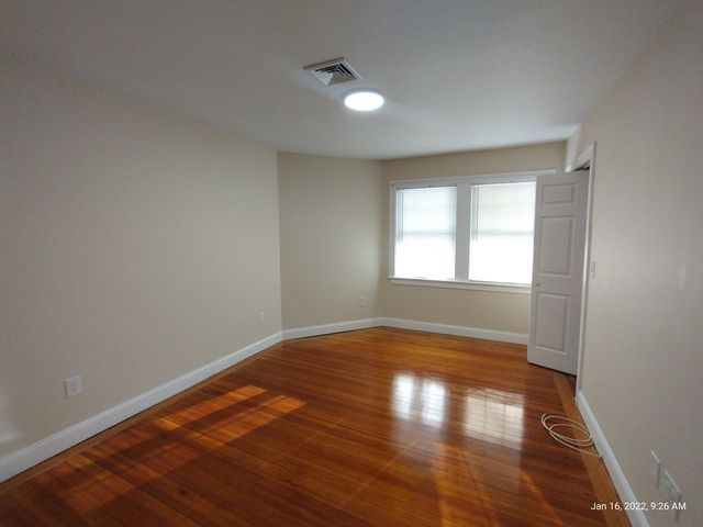 62 Washington Street 62, Wellesley, MA 02481