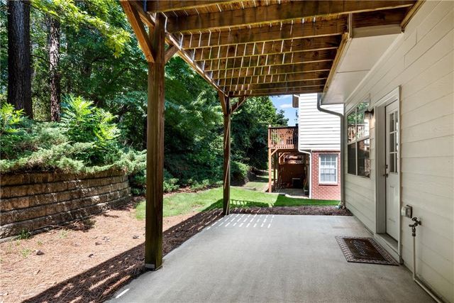 3733 Chattahoochee Summit SE Drive 7, Atlanta, GA 30339