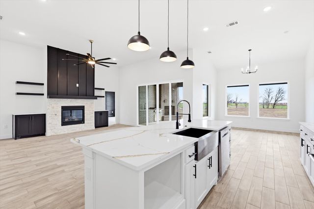 8797 Kassandra Drive, Sanger, TX 76266