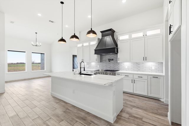 8797 Kassandra Drive, Sanger, TX 76266