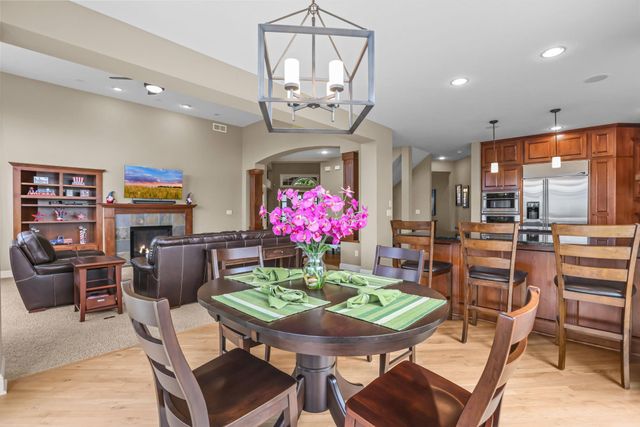 7525 Territory Pass, Lakeville, MN 55044