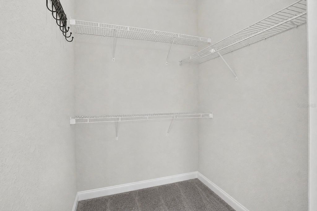 Image 18 of property listing at 4221 W SPRUCE STREET 2426, Tampa, FL 33607
