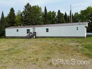5521 1st Crossing Rd, Florence T-wi, WI 54121