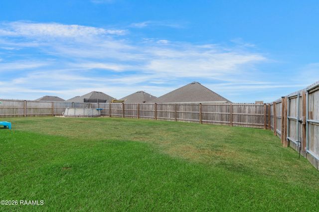 3402 Magnolia Cove Court, Maurice, LA 70555