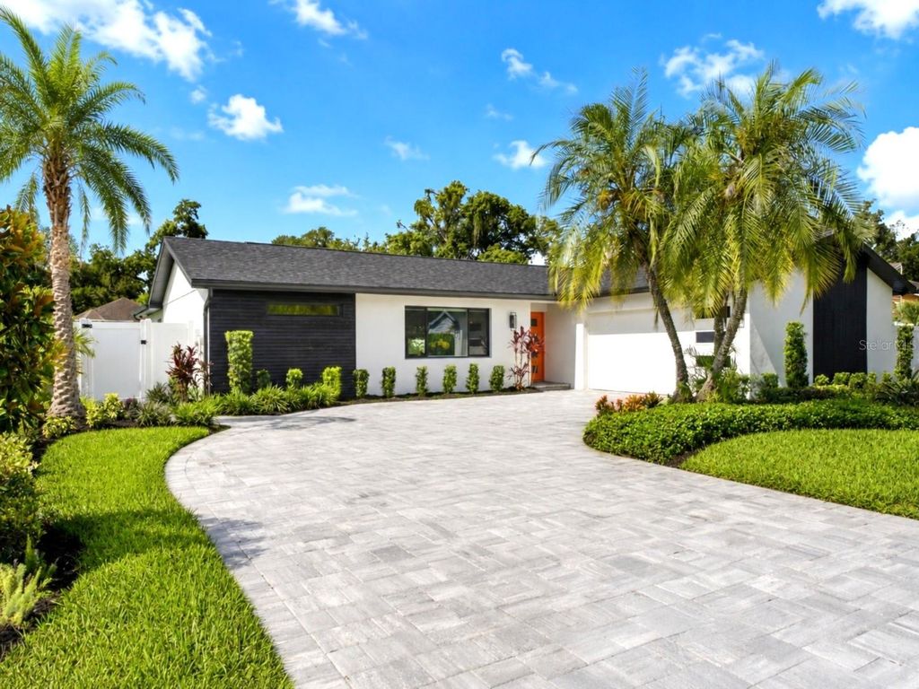 Image 1 of property listing at 906 SAMY DRIVE, Tampa, FL 33613