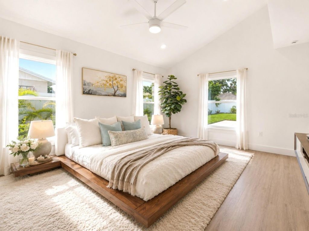 Image 21 of property listing at 906 SAMY DRIVE, Tampa, FL 33613