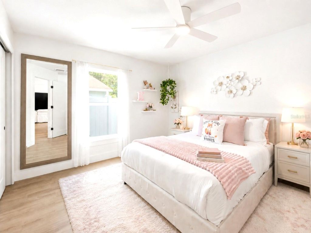 Image 33 of property listing at 906 SAMY DRIVE, Tampa, FL 33613