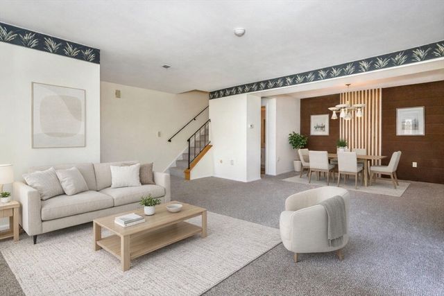 52 Rosewood Dr 52, Stoughton, MA 02072