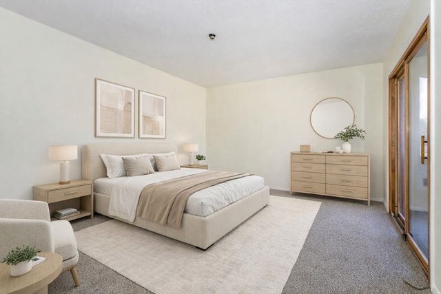 52 Rosewood Dr 52, Stoughton, MA 02072