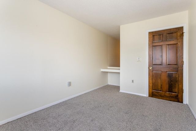 52 Rosewood Dr 52, Stoughton, MA 02072