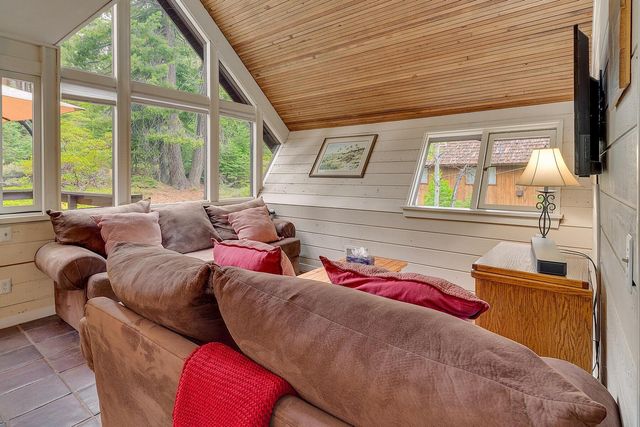 295 Snowbird Loop, Tahoma, CA 96142