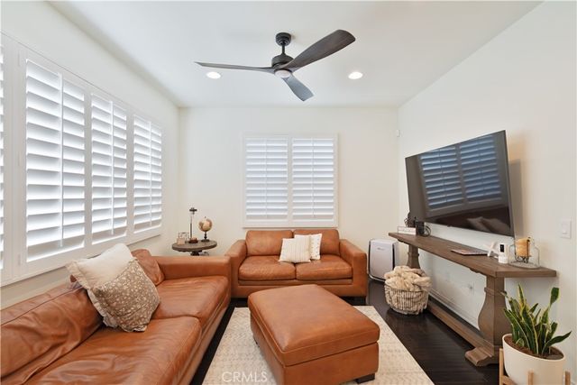 21737 Propello, Saugus, CA 91350