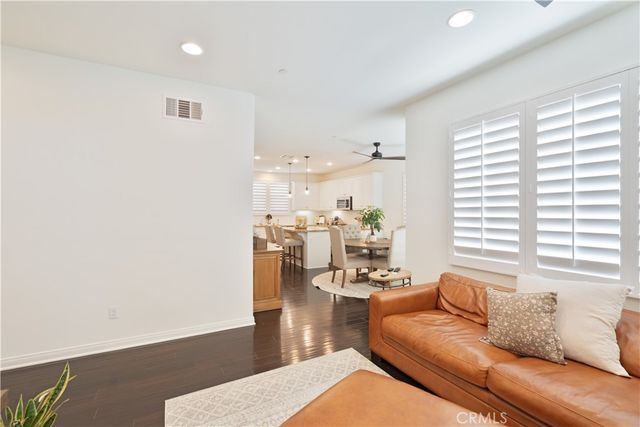 21737 Propello, Saugus, CA 91350