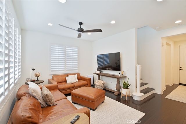 21737 Propello, Saugus, CA 91350
