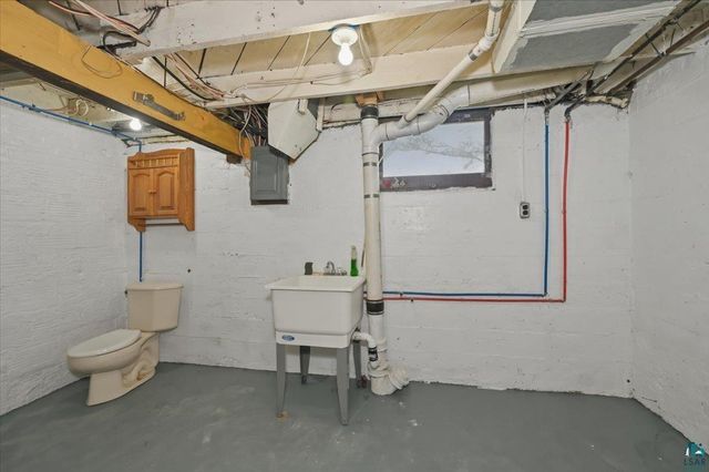 5514 Baxter Ave, Superior, WI 54880