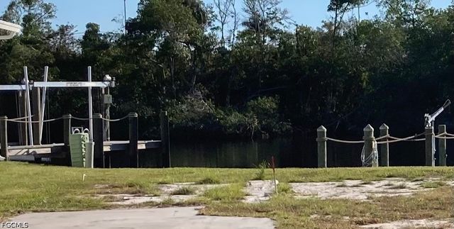 54 Channel LN, Fort Myers, FL 33905