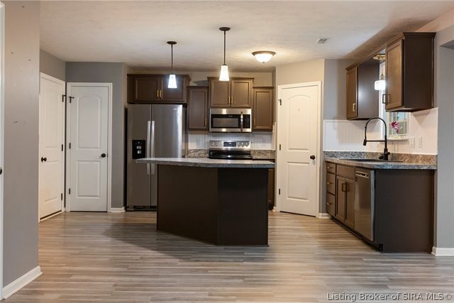 8033 Vista Place, Charlestown, IN 47111