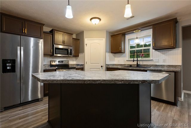 8033 Vista Place, Charlestown, IN 47111