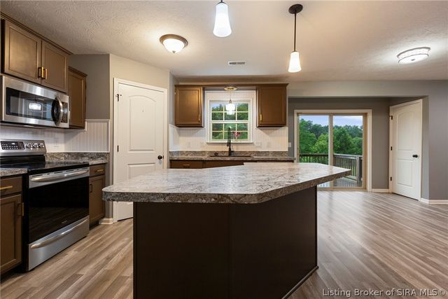 8033 Vista Place, Charlestown, IN 47111