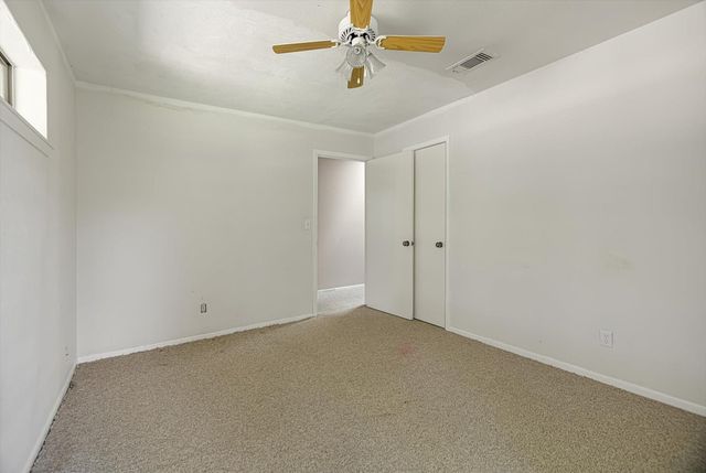 118 Lily Street, Lake Jackson, TX 77566