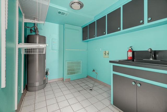 118 Lily Street, Lake Jackson, TX 77566