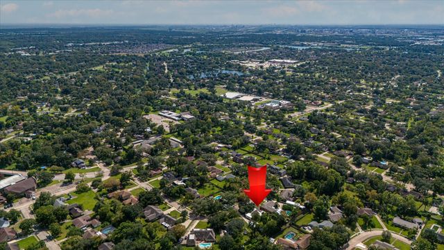 118 Lily Street, Lake Jackson, TX 77566