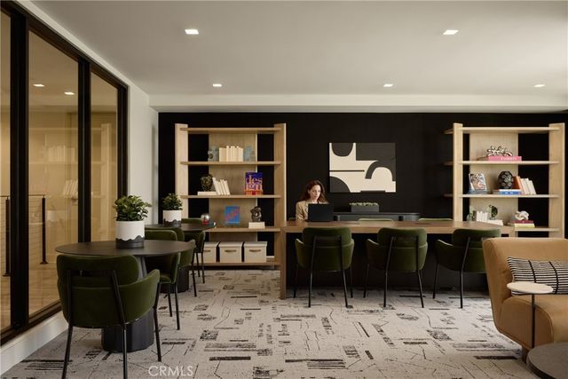 21010 Erwin Street PH745, Woodland Hills, CA 91367