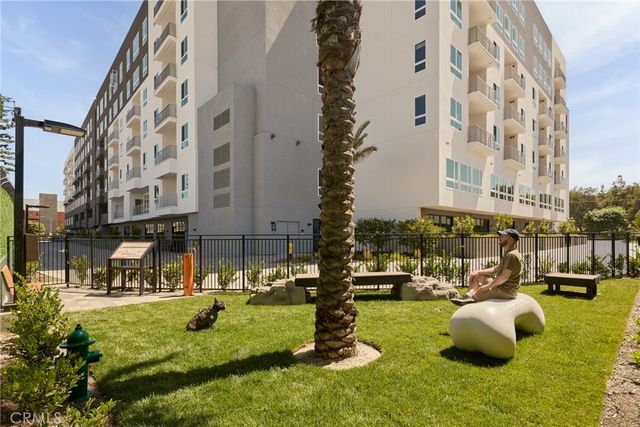 21010 Erwin Street PH745, Woodland Hills, CA 91367