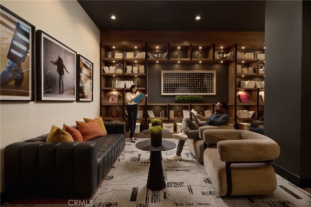 21010 Erwin Street PH745, Woodland Hills, CA 91367