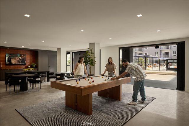 21010 Erwin Street PH745, Woodland Hills, CA 91367