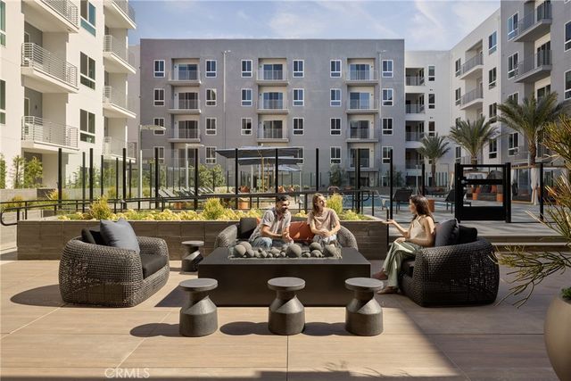 21010 Erwin Street PH745, Woodland Hills, CA 91367