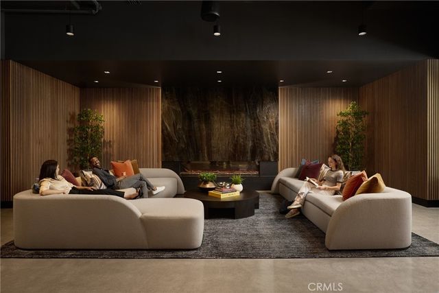 21010 Erwin Street PH745, Woodland Hills, CA 91367