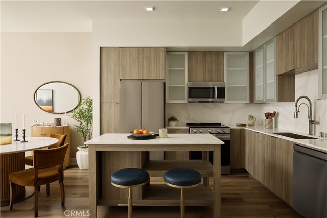 21010 Erwin Street PH745, Woodland Hills, CA 91367