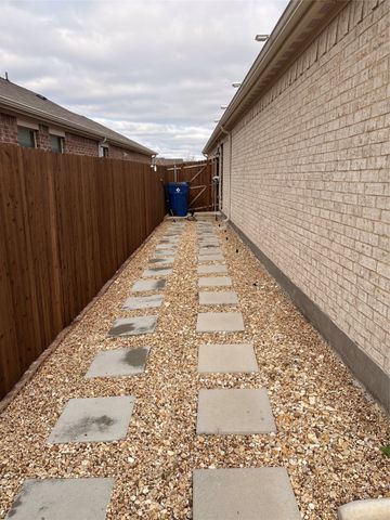 3602 Mildren Bend, Crandall, TX 75114