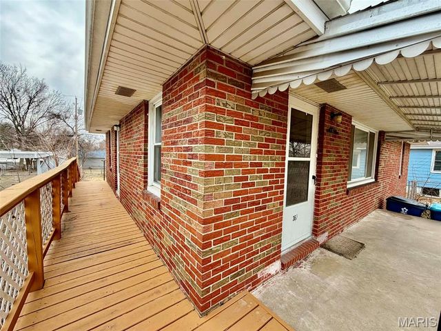 367 Elble Avenue, Wood River, IL 62095