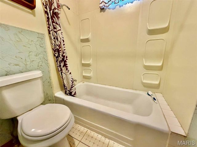 367 Elble Avenue, Wood River, IL 62095