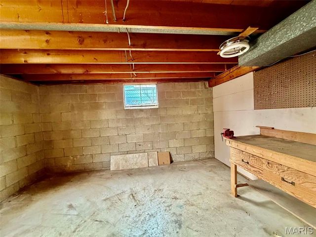 367 Elble Avenue, Wood River, IL 62095