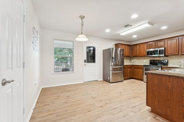 9004 Postvine DR, Austin, TX 78724