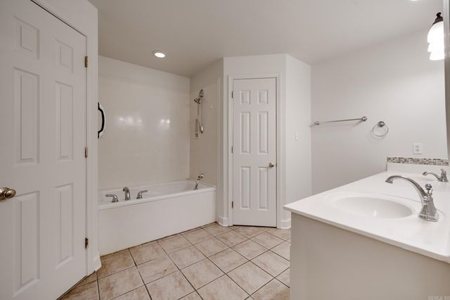29 Broadmoor Circle, Cabot, AR 72023