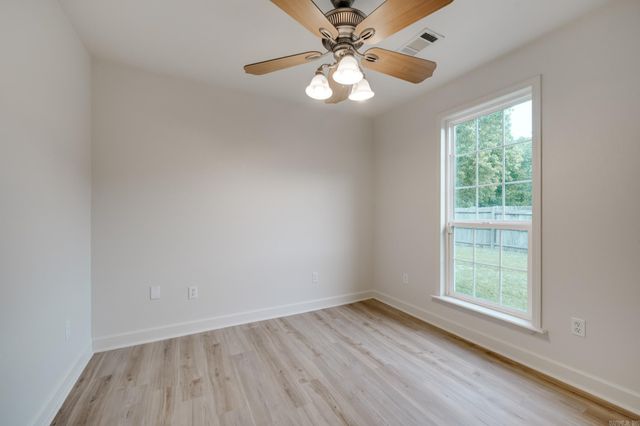 29 Broadmoor Circle, Cabot, AR 72023