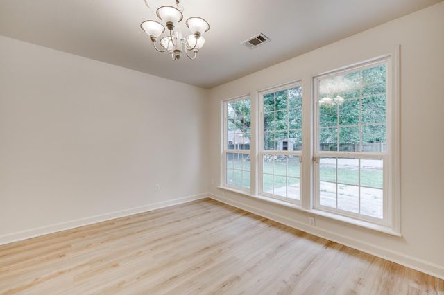 29 Broadmoor Circle, Cabot, AR 72023