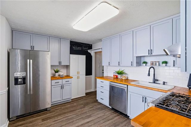 767 Pepperwood Trail, Stone Mountain, GA 30087
