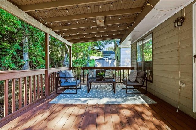 767 Pepperwood Trail, Stone Mountain, GA 30087