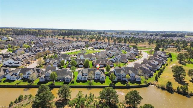 518 Dunning LN, Chesapeake, VA 23322