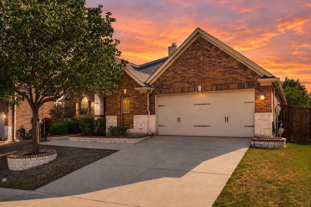 443 Brighton Street, Roanoke, TX 76262